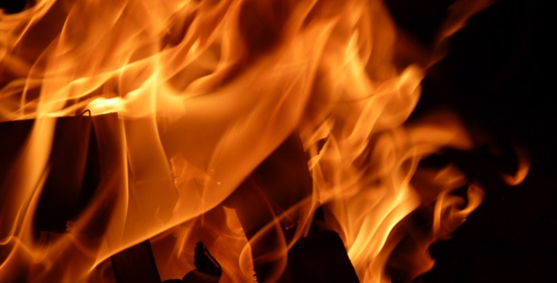 Close up on bonfire