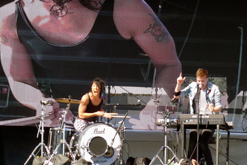 Matt and Kim Groovin the Moo Canberra Australia 2013 live